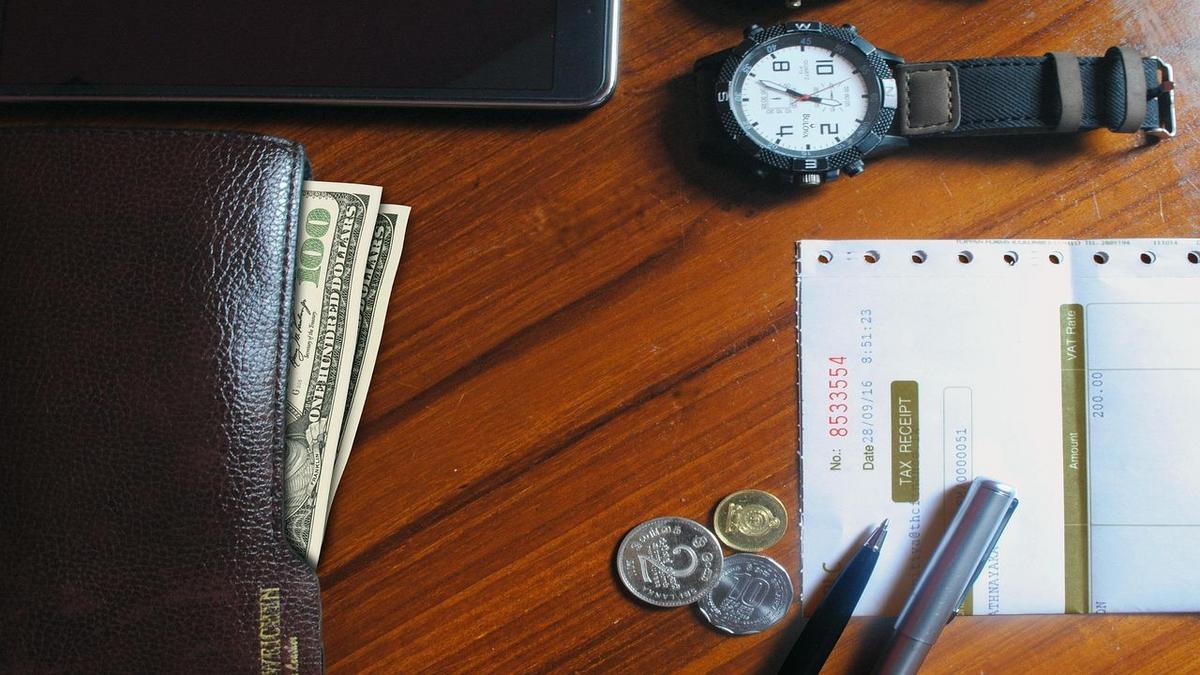 Introdução ao Guia para Economizar Dinheiro em 2025 através de Investimentos Inteligentes